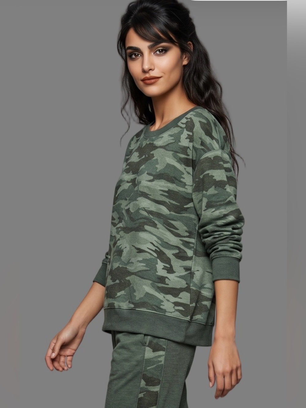 SPLENDID Olive Green Camo Sweatshirt and Jogger Sweatpants Long sleeve Crew neck - Picture 8 of 15